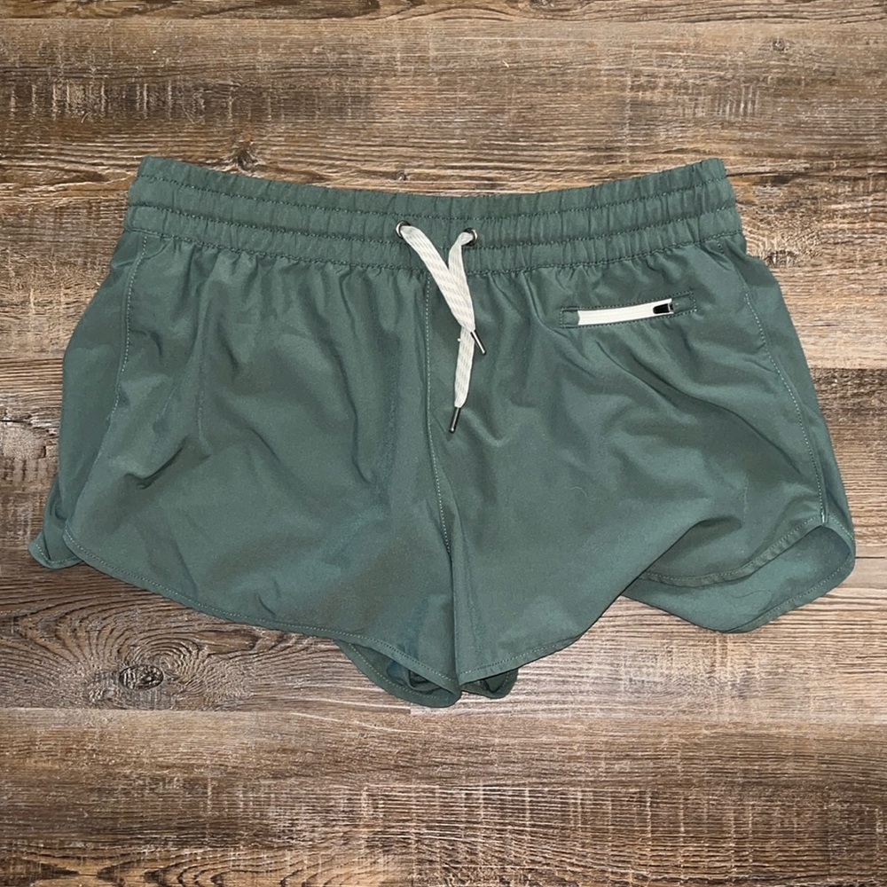 Vuori Clementine 2.0 Shorts Large Marsh